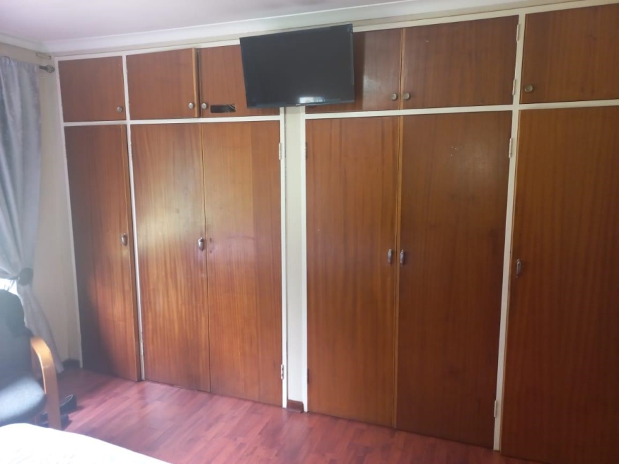 6 Bedroom Property for Sale in Lyttelton Manor Gauteng