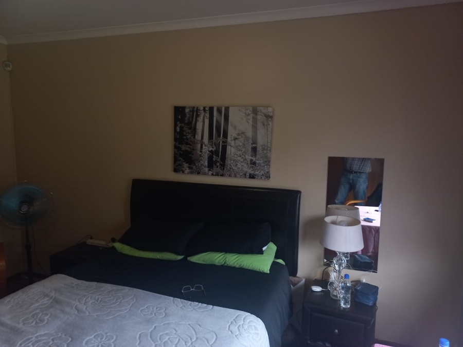 6 Bedroom Property for Sale in Lyttelton Manor Gauteng