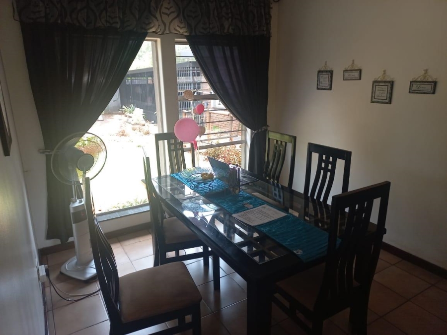 6 Bedroom Property for Sale in Lyttelton Manor Gauteng