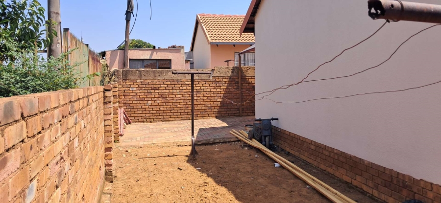 To Let 2 Bedroom Property for Rent in Soshanguve WW Gauteng