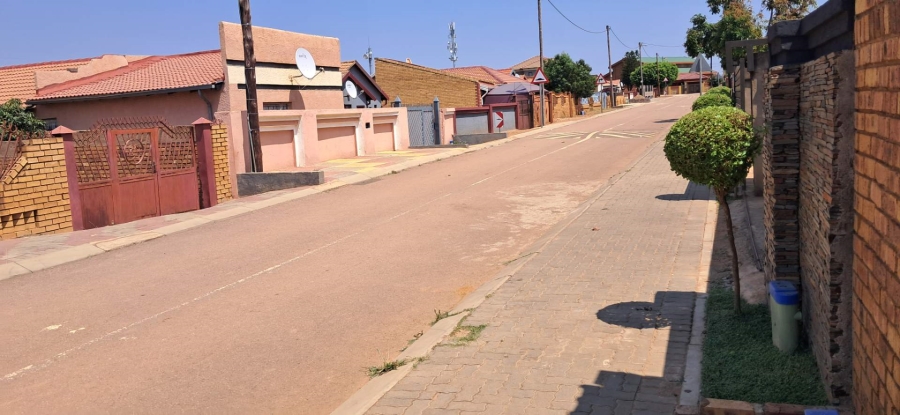 To Let 2 Bedroom Property for Rent in Soshanguve WW Gauteng