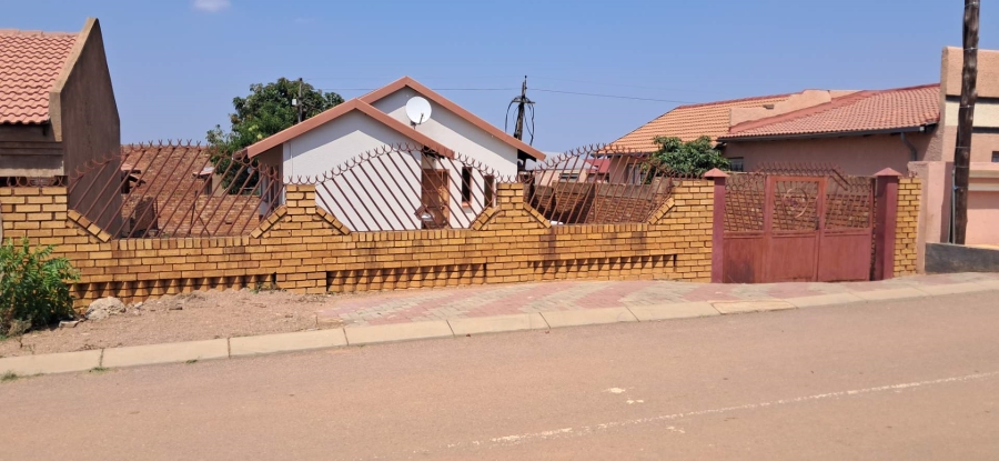 To Let 2 Bedroom Property for Rent in Soshanguve WW Gauteng