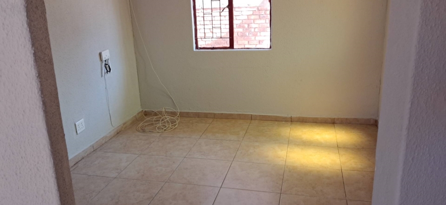 To Let 2 Bedroom Property for Rent in Soshanguve WW Gauteng