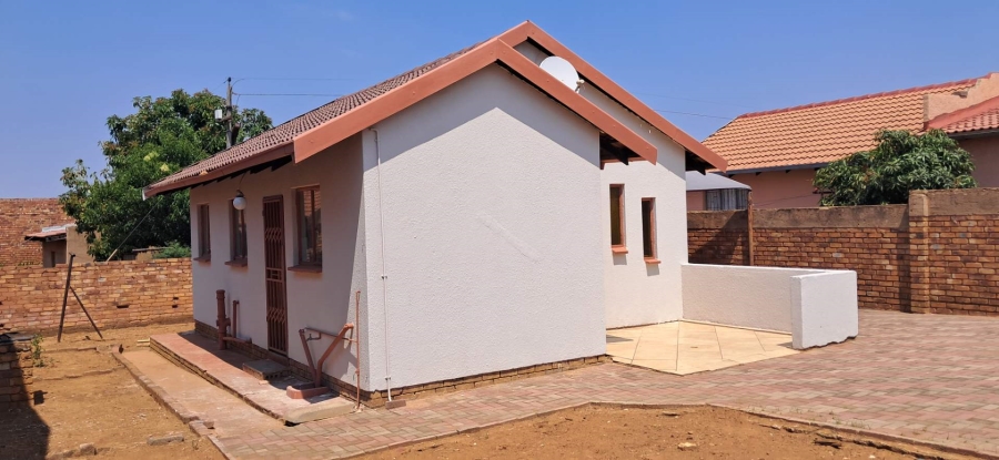 To Let 2 Bedroom Property for Rent in Soshanguve WW Gauteng