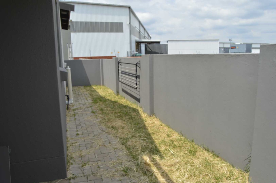 2 Bedroom Property for Sale in Glen Erasmia Gauteng