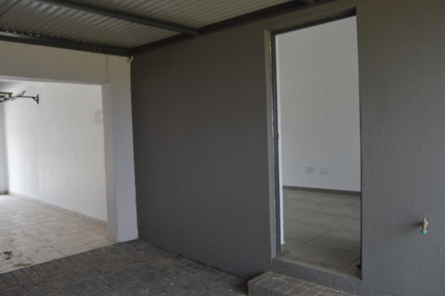 2 Bedroom Property for Sale in Glen Erasmia Gauteng