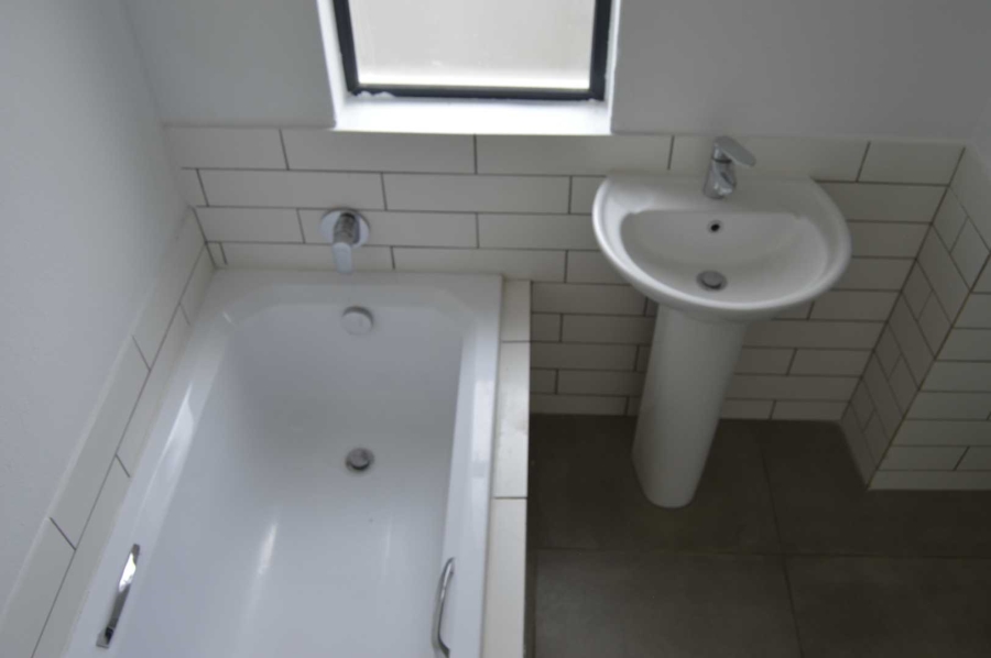 2 Bedroom Property for Sale in Glen Erasmia Gauteng