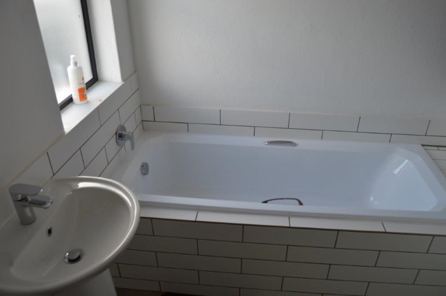 2 Bedroom Property for Sale in Glen Erasmia Gauteng