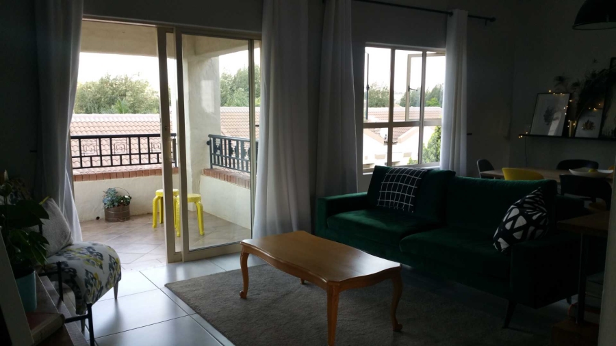 To Let 2 Bedroom Property for Rent in Faerie Glen Gauteng