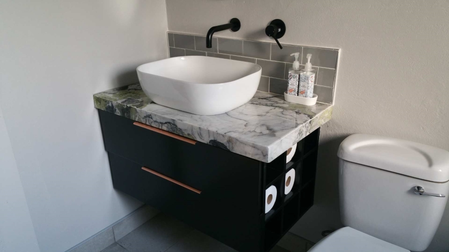 To Let 2 Bedroom Property for Rent in Faerie Glen Gauteng