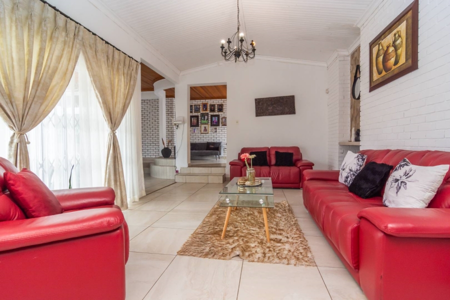 4 Bedroom Property for Sale in Rant En Dal Gauteng