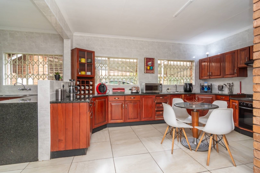 4 Bedroom Property for Sale in Rant En Dal Gauteng