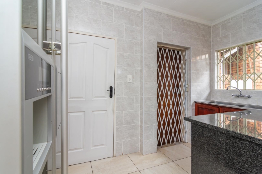 4 Bedroom Property for Sale in Rant En Dal Gauteng