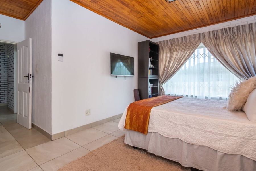 4 Bedroom Property for Sale in Rant En Dal Gauteng