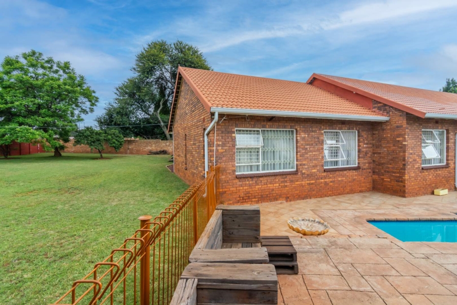 4 Bedroom Property for Sale in Rant En Dal Gauteng