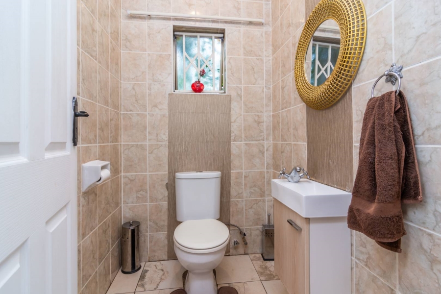 4 Bedroom Property for Sale in Rant En Dal Gauteng