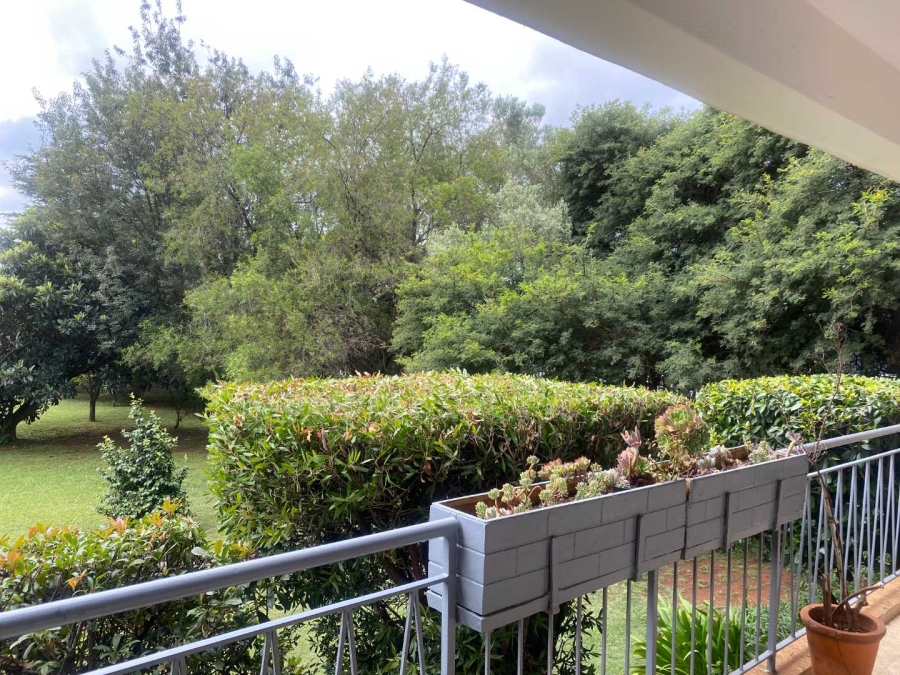 To Let 2 Bedroom Property for Rent in Monument Gauteng