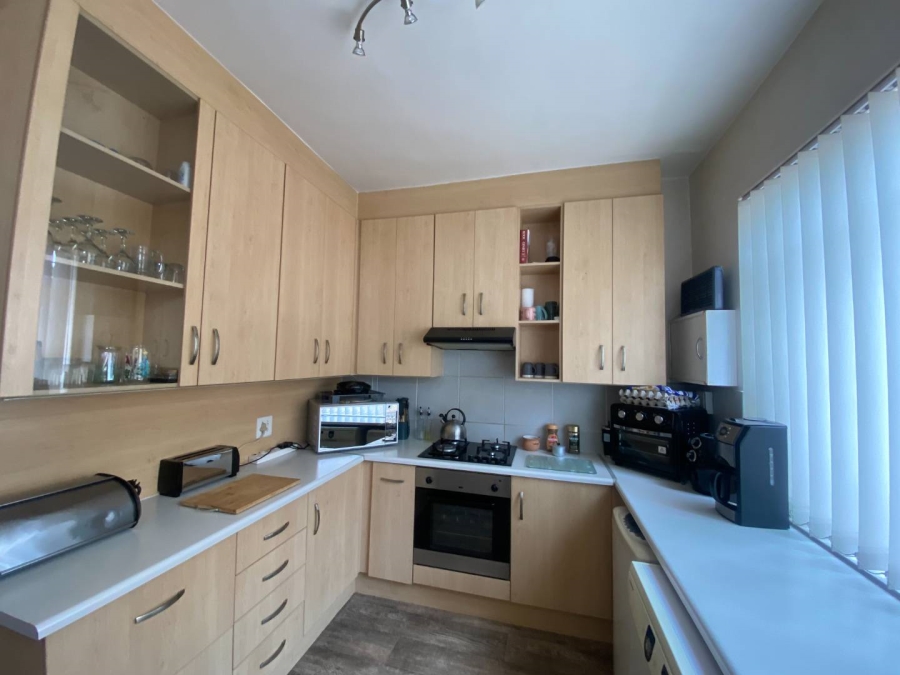 To Let 2 Bedroom Property for Rent in Monument Gauteng