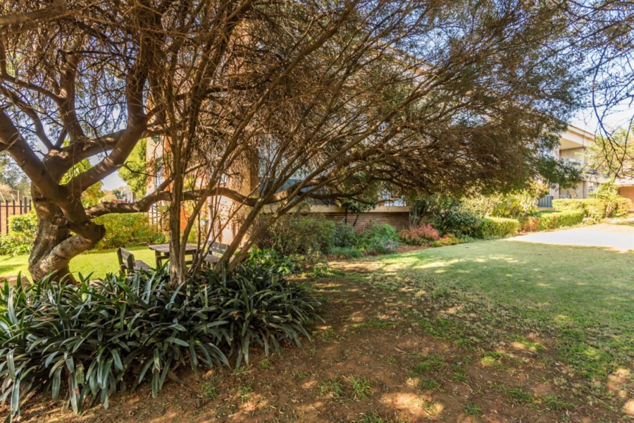 To Let 2 Bedroom Property for Rent in Monument Gauteng