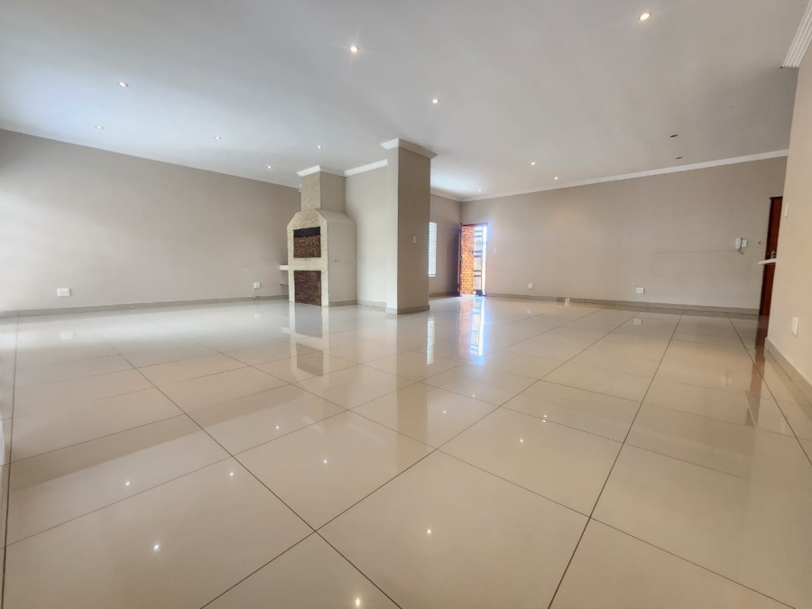 4 Bedroom Property for Sale in New Redruth Gauteng