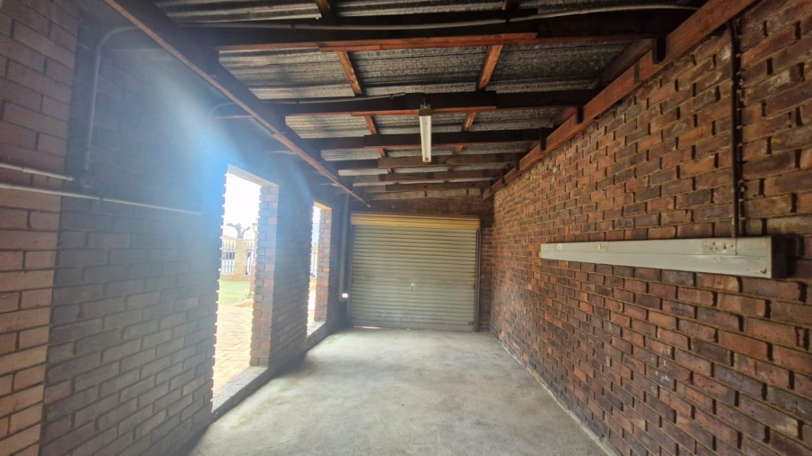 3 Bedroom Property for Sale in The Hill Gauteng