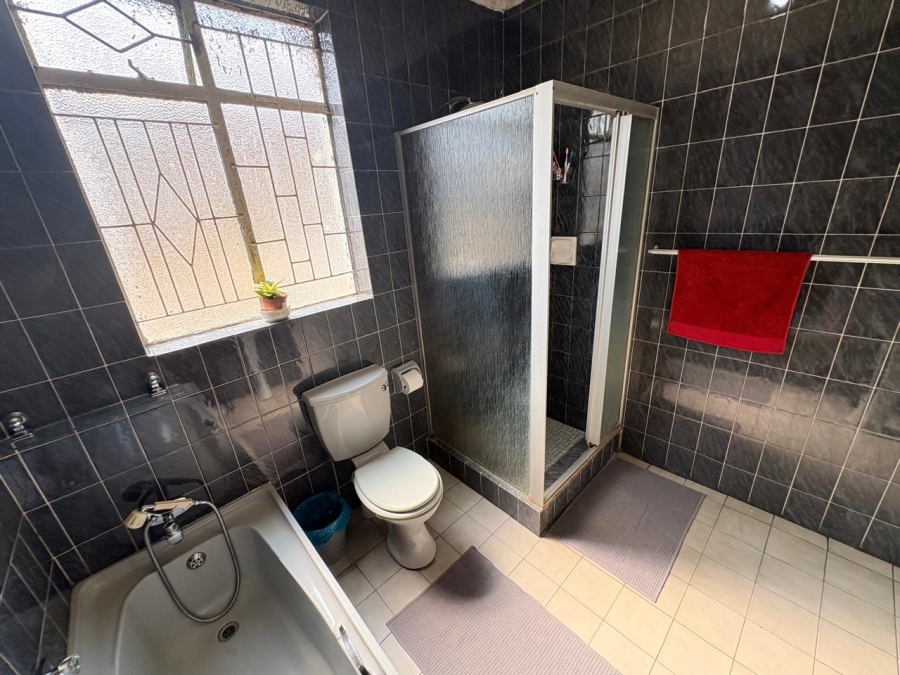 3 Bedroom Property for Sale in Kenilworth Gauteng