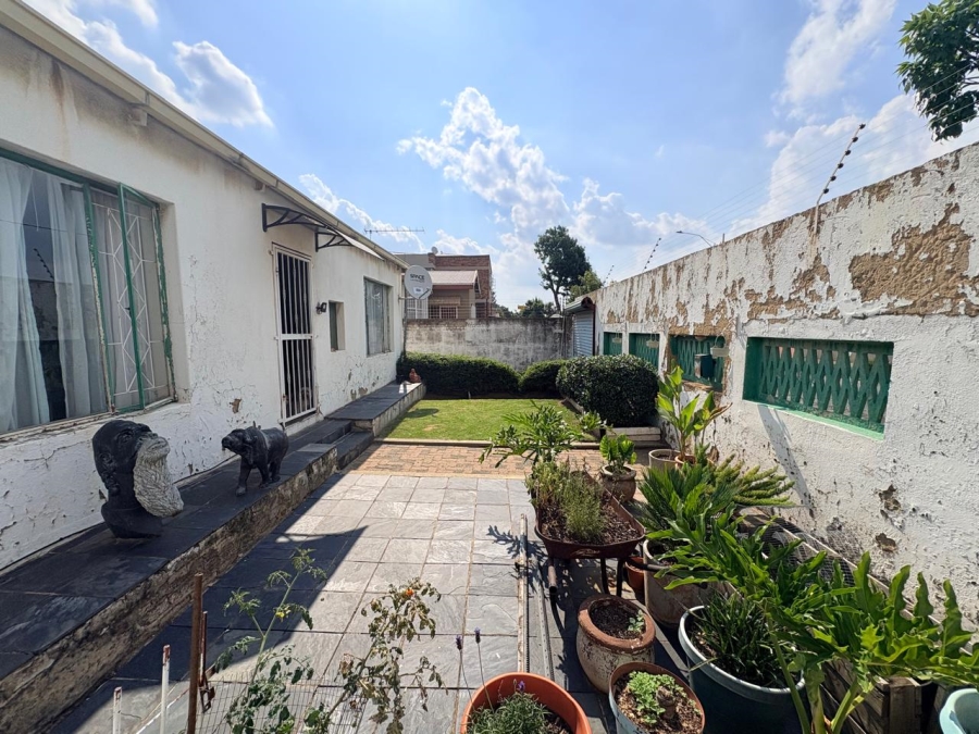 3 Bedroom Property for Sale in Kenilworth Gauteng