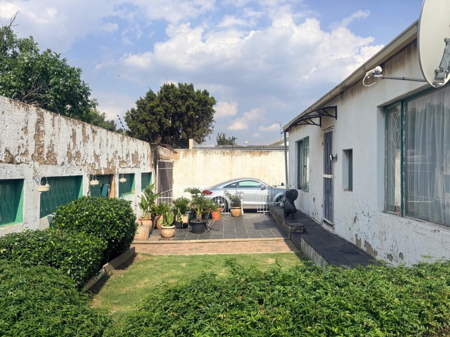 3 Bedroom Property for Sale in Kenilworth Gauteng