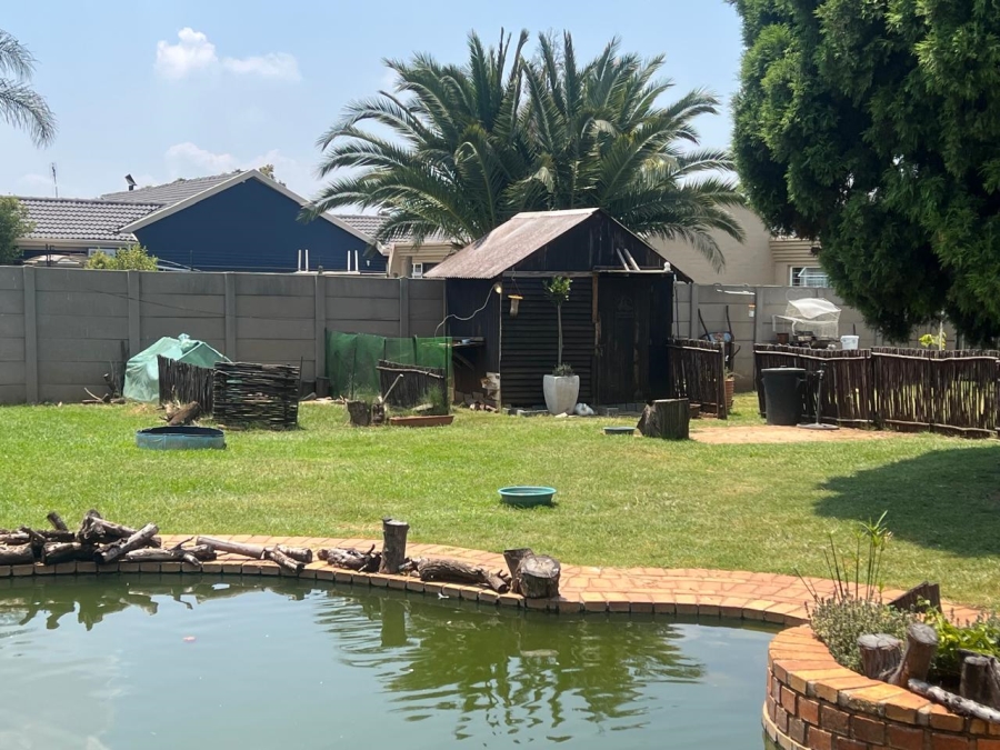 3 Bedroom Property for Sale in Mayberry Park Gauteng