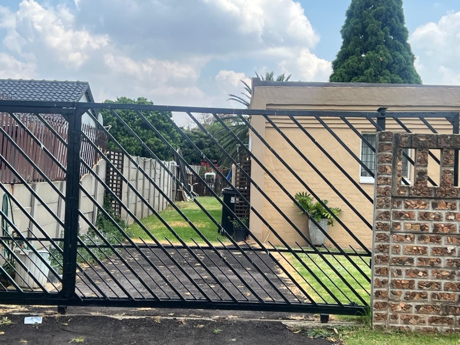 3 Bedroom Property for Sale in Mayberry Park Gauteng