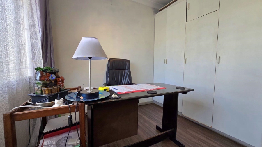 3 Bedroom Property for Sale in General Albertspark Gauteng