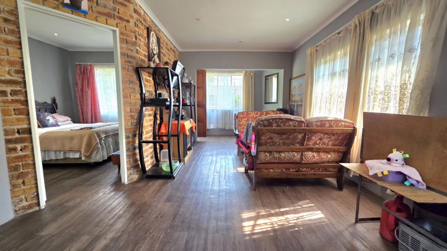 3 Bedroom Property for Sale in General Albertspark Gauteng