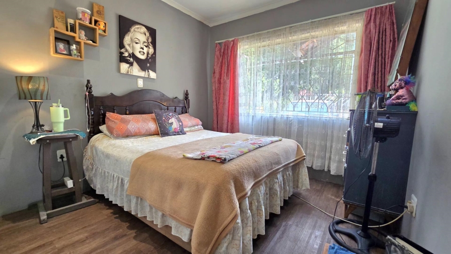 3 Bedroom Property for Sale in General Albertspark Gauteng