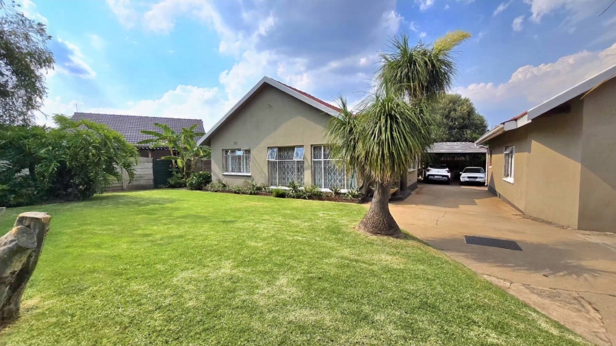 3 Bedroom Property for Sale in General Albertspark Gauteng