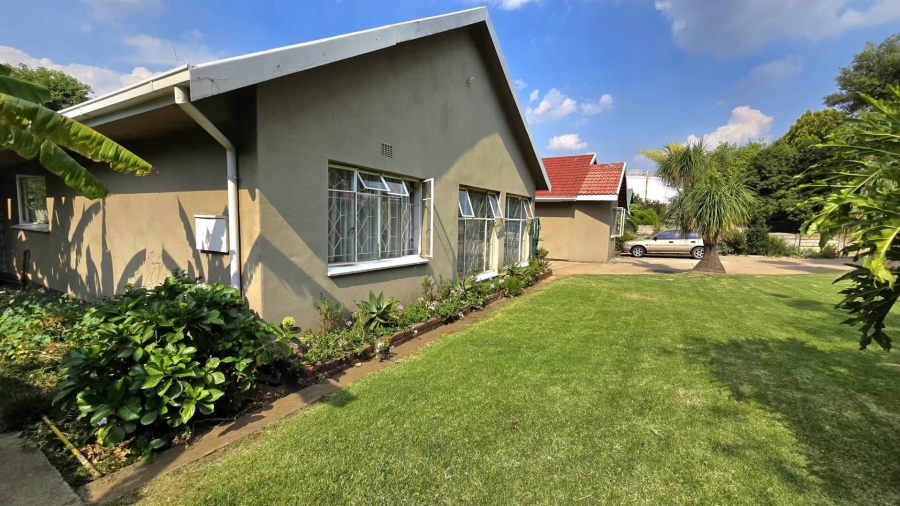 3 Bedroom Property for Sale in General Albertspark Gauteng