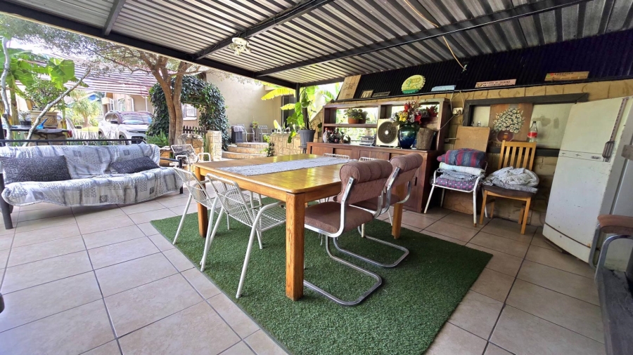 3 Bedroom Property for Sale in General Albertspark Gauteng