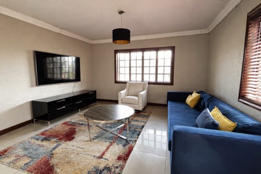 6 Bedroom Property for Sale in The Orchards Gauteng