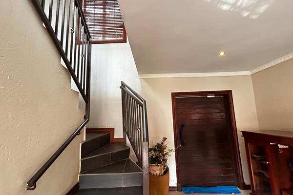 6 Bedroom Property for Sale in The Orchards Gauteng