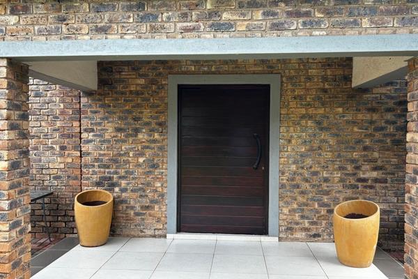 6 Bedroom Property for Sale in The Orchards Gauteng