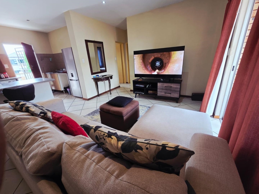 2 Bedroom Property for Sale in Monavoni Gauteng