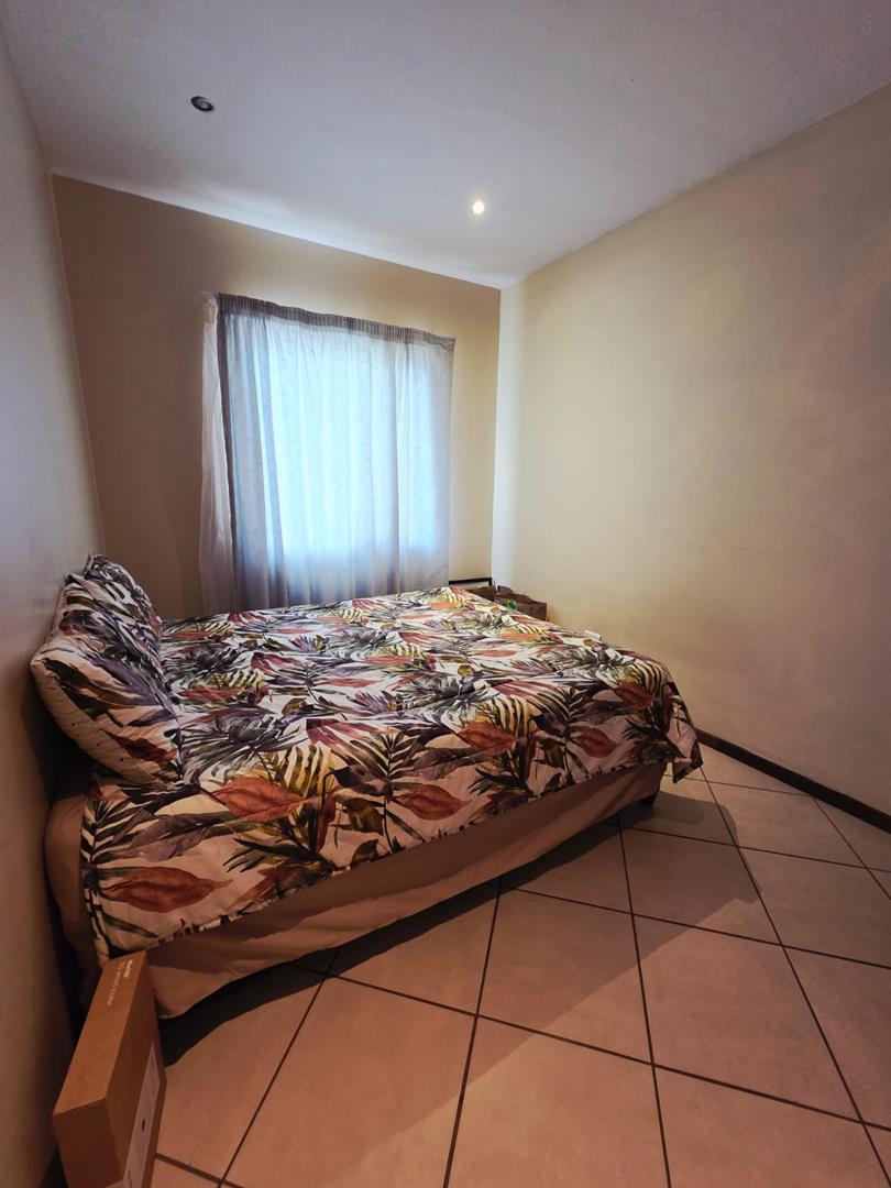 2 Bedroom Property for Sale in Monavoni Gauteng