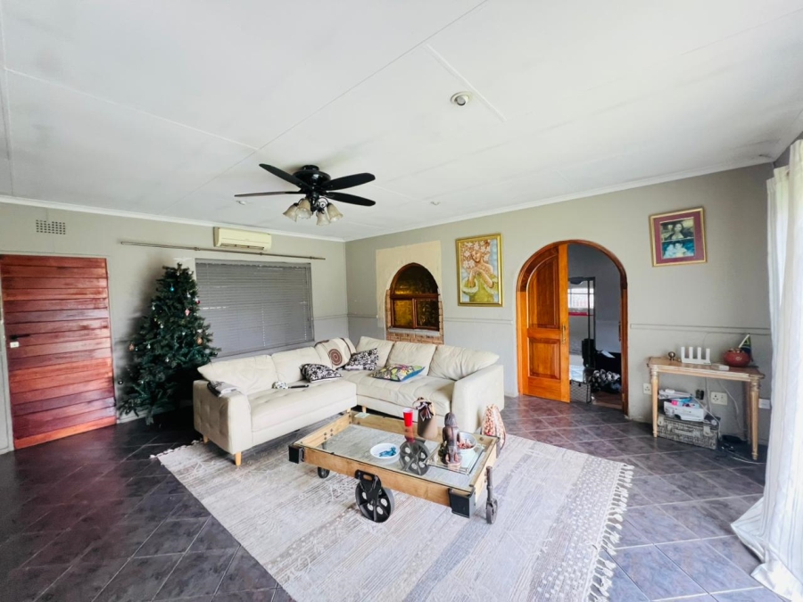 4 Bedroom Property for Sale in Brackendowns Gauteng