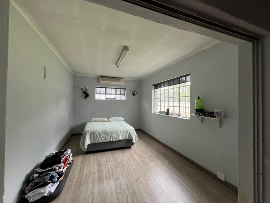 4 Bedroom Property for Sale in Brackendowns Gauteng