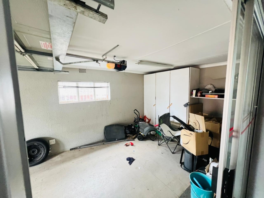 4 Bedroom Property for Sale in Brackendowns Gauteng