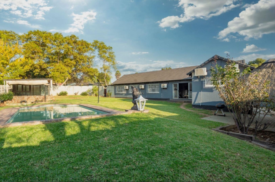 4 Bedroom Property for Sale in Brackendowns Gauteng