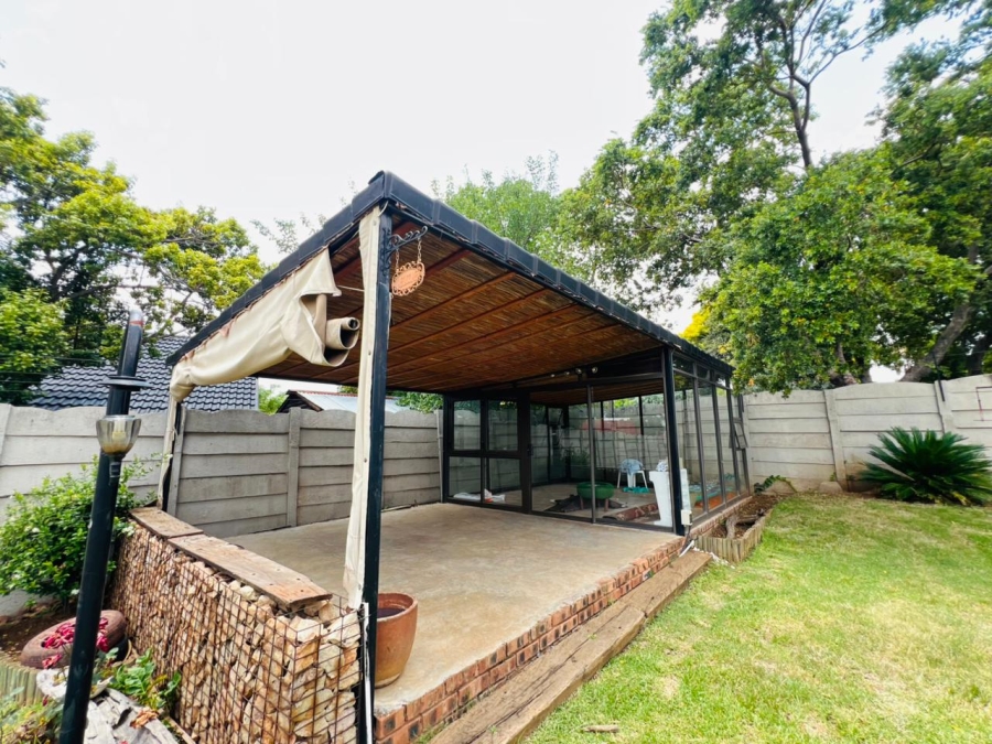 4 Bedroom Property for Sale in Brackendowns Gauteng