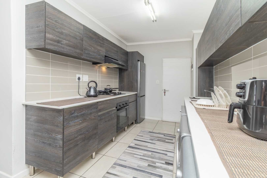 1 Bedroom Property for Sale in Olivedale Gauteng