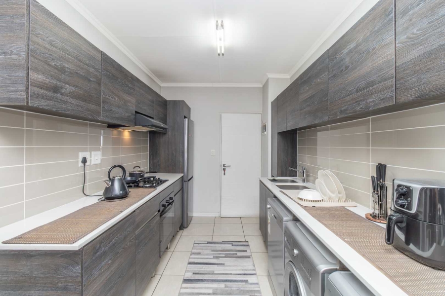 1 Bedroom Property for Sale in Olivedale Gauteng