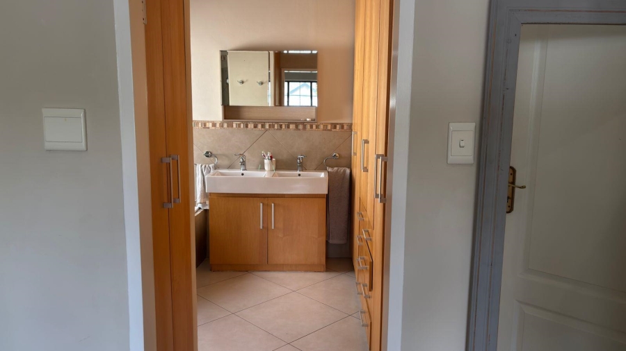 2 Bedroom Property for Sale in Norwood Gauteng
