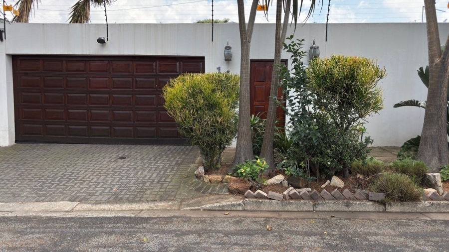 2 Bedroom Property for Sale in Norwood Gauteng